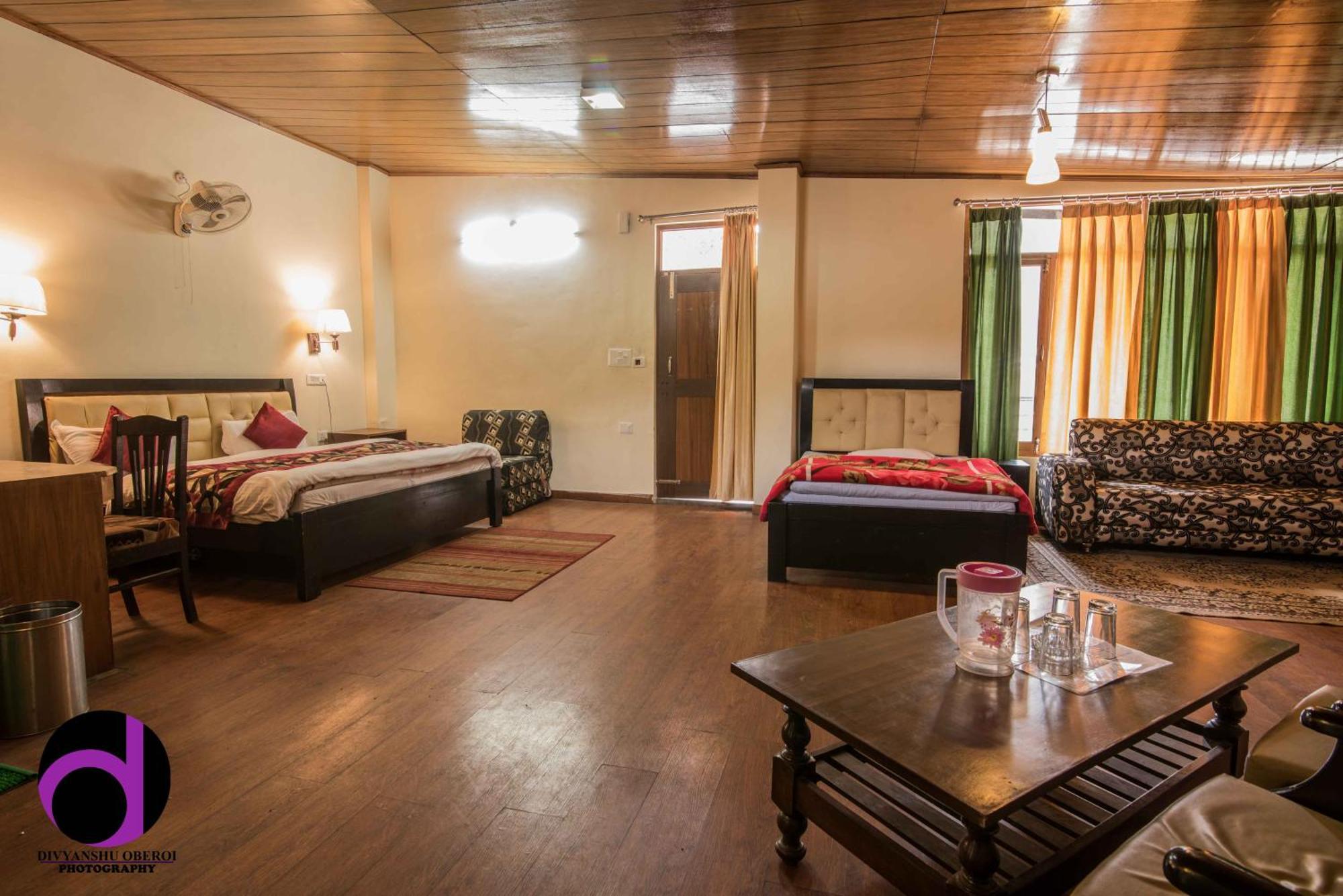 Moon Hotel Mallital, Near Nainital High Court Exteriér fotografie
