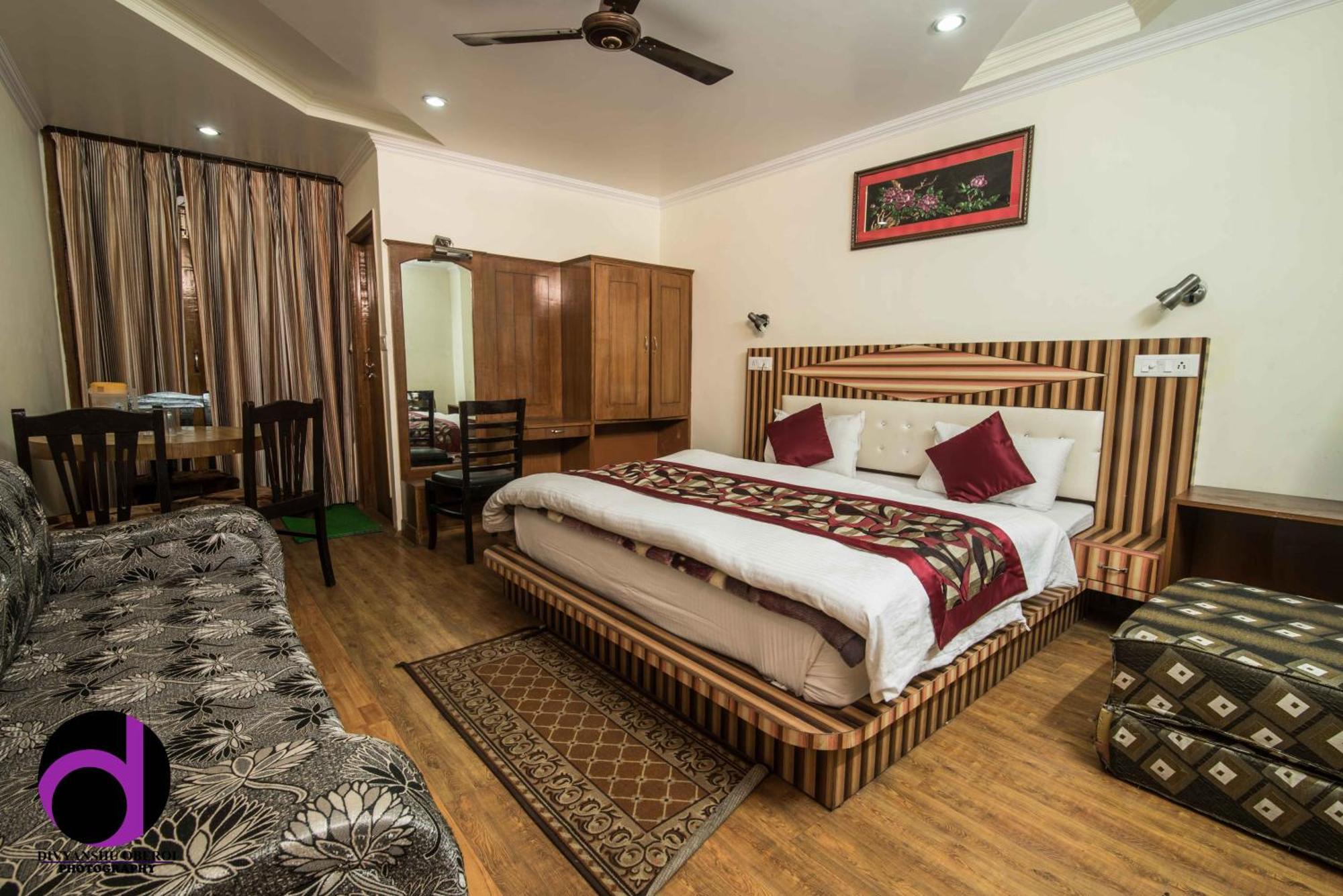 Moon Hotel Mallital, Near Nainital High Court Exteriér fotografie